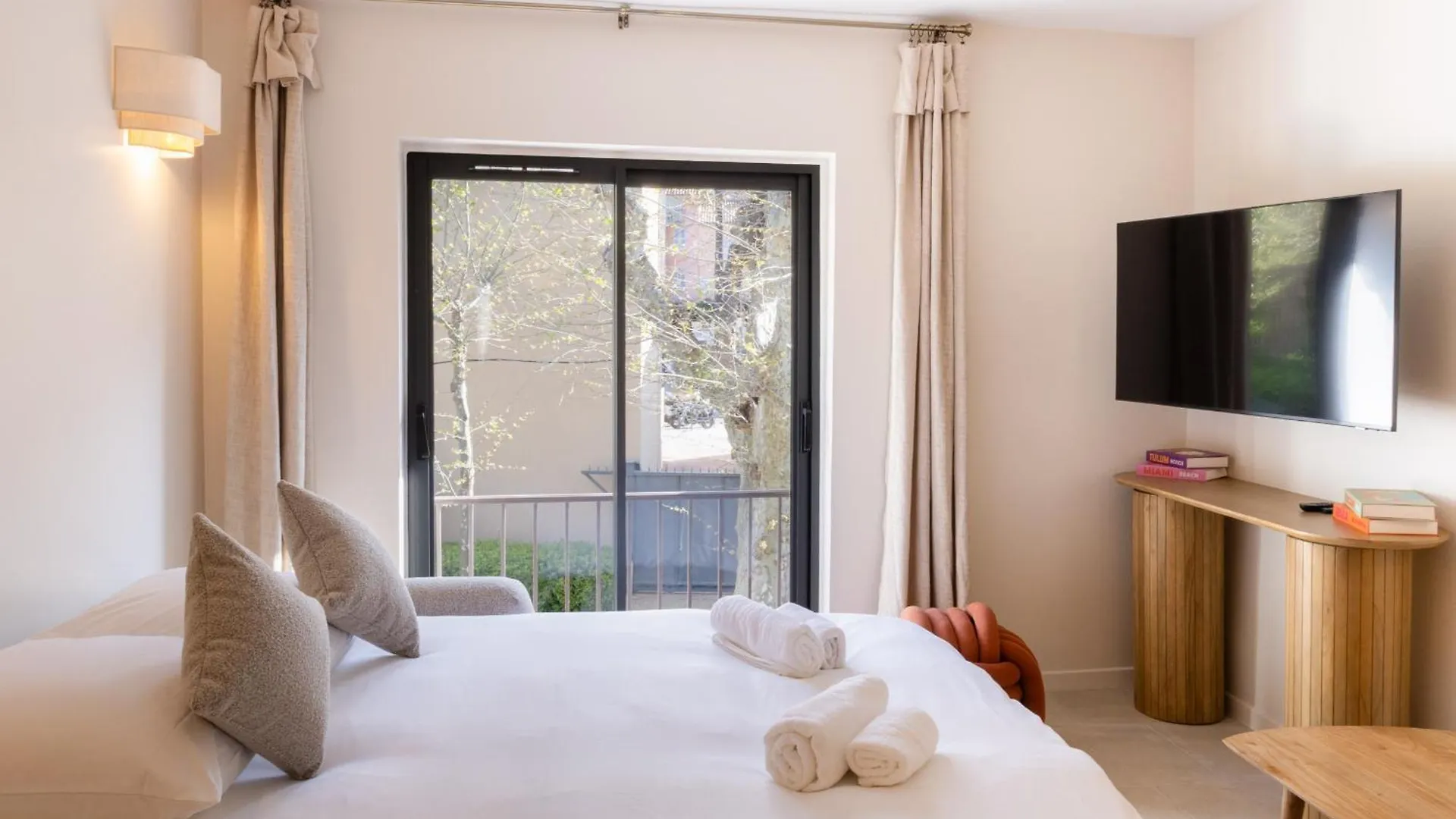 Appartement Port De Saint Tropez Et Place Des Lices